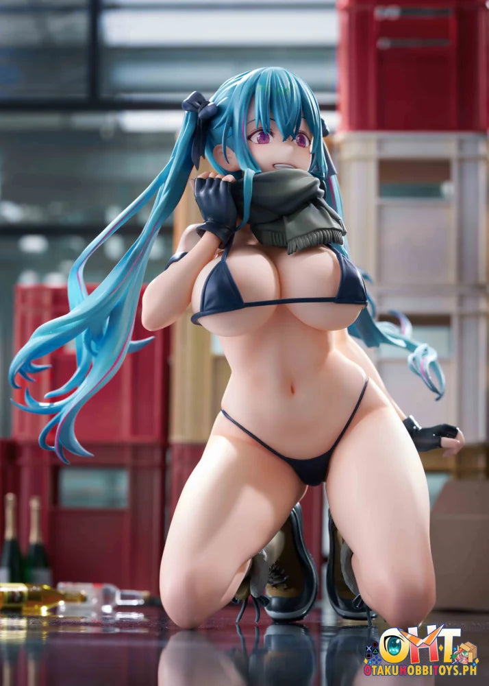 Goldenhead + 1/7 Freestyle Original Illustration Warehouse Aoko - Amiami Limited Edition Scale