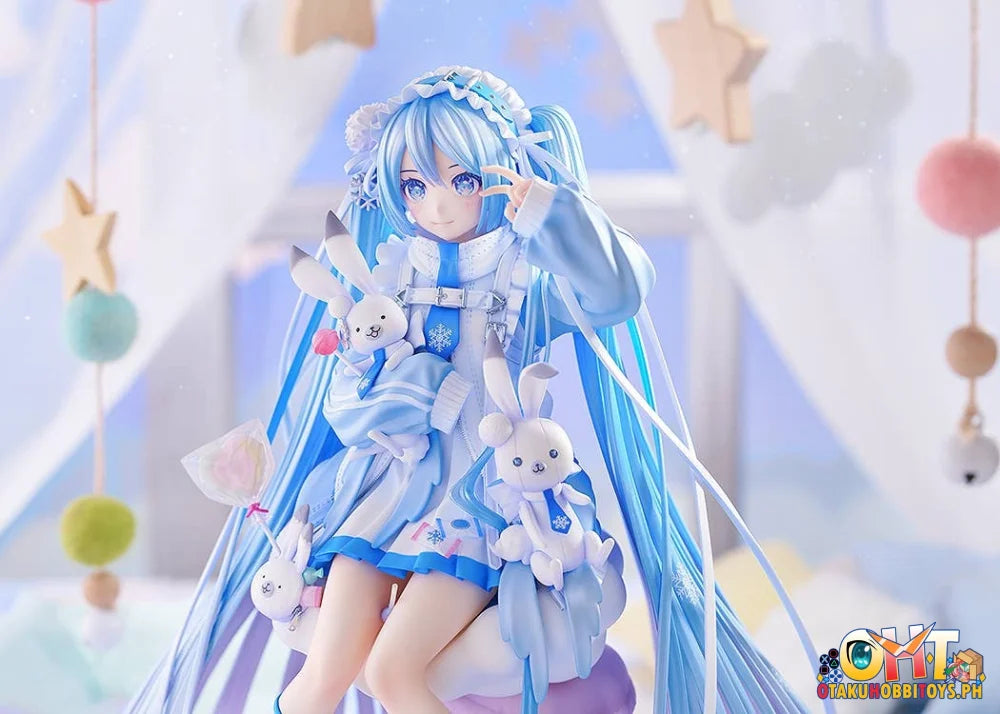 Good Smile Company 1/7 Character Vocal Series 01: Hatsune Miku Snow Miku: Yukiiro Pop Ver. Scale Figure