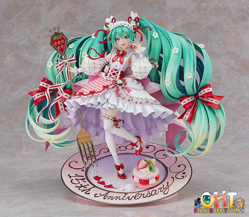 Good Smile Company 1/7 Hatsune Miku 15th Anniversary Ver. Scale Figure