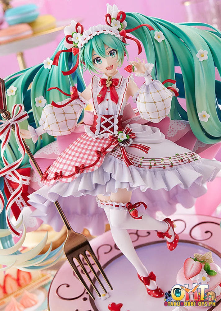 Good Smile Company 1/7 Hatsune Miku 15th Anniversary Ver. Scale Figure