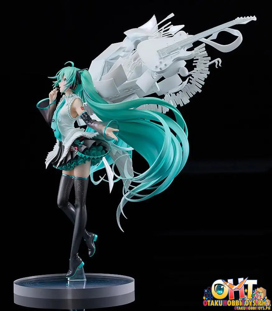 Good Smile Company Character Vocal Series 01: Hatsune Miku 1/7 Miku: Happy 16Th Birthday Ver.