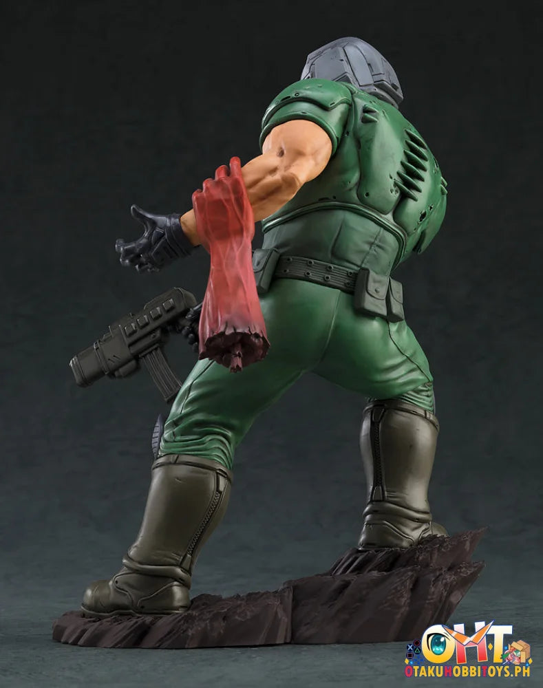 Good Smile Company POP UP PARADE SP Doom Marine Scale Figure