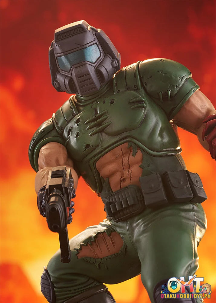 Good Smile Company POP UP PARADE SP Doom Marine Scale Figure
