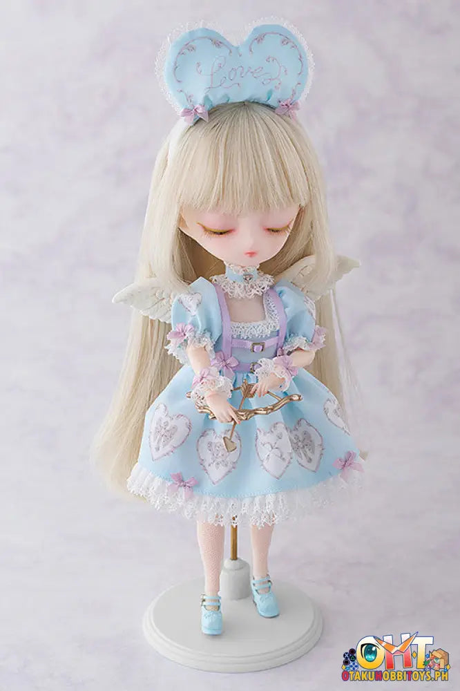 Harmonia Bloom Seasonal Doll Pétale