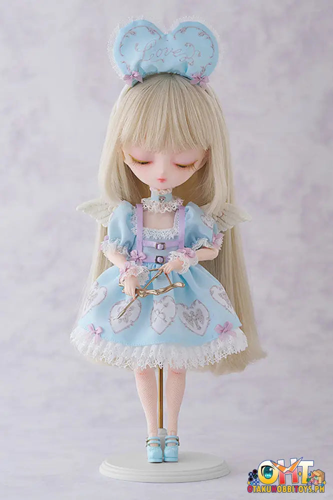 Harmonia Bloom Seasonal Doll Pétale