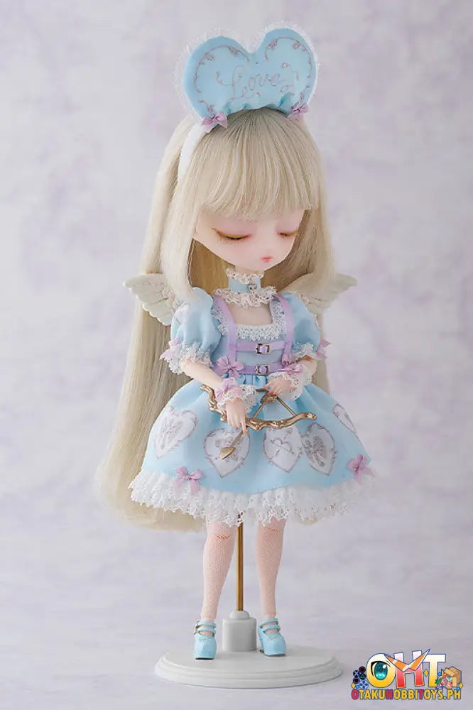 Harmonia Bloom Seasonal Doll Pétale