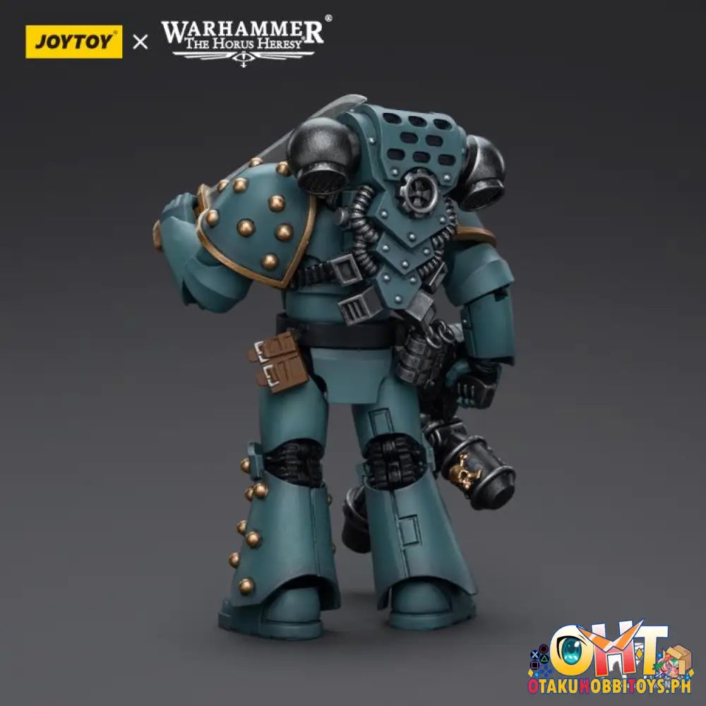 Joytoy Warhammer 40K 1/18 Sons Of Horus Mkiv Tactical Squad Legionary With Flamer Jt9596