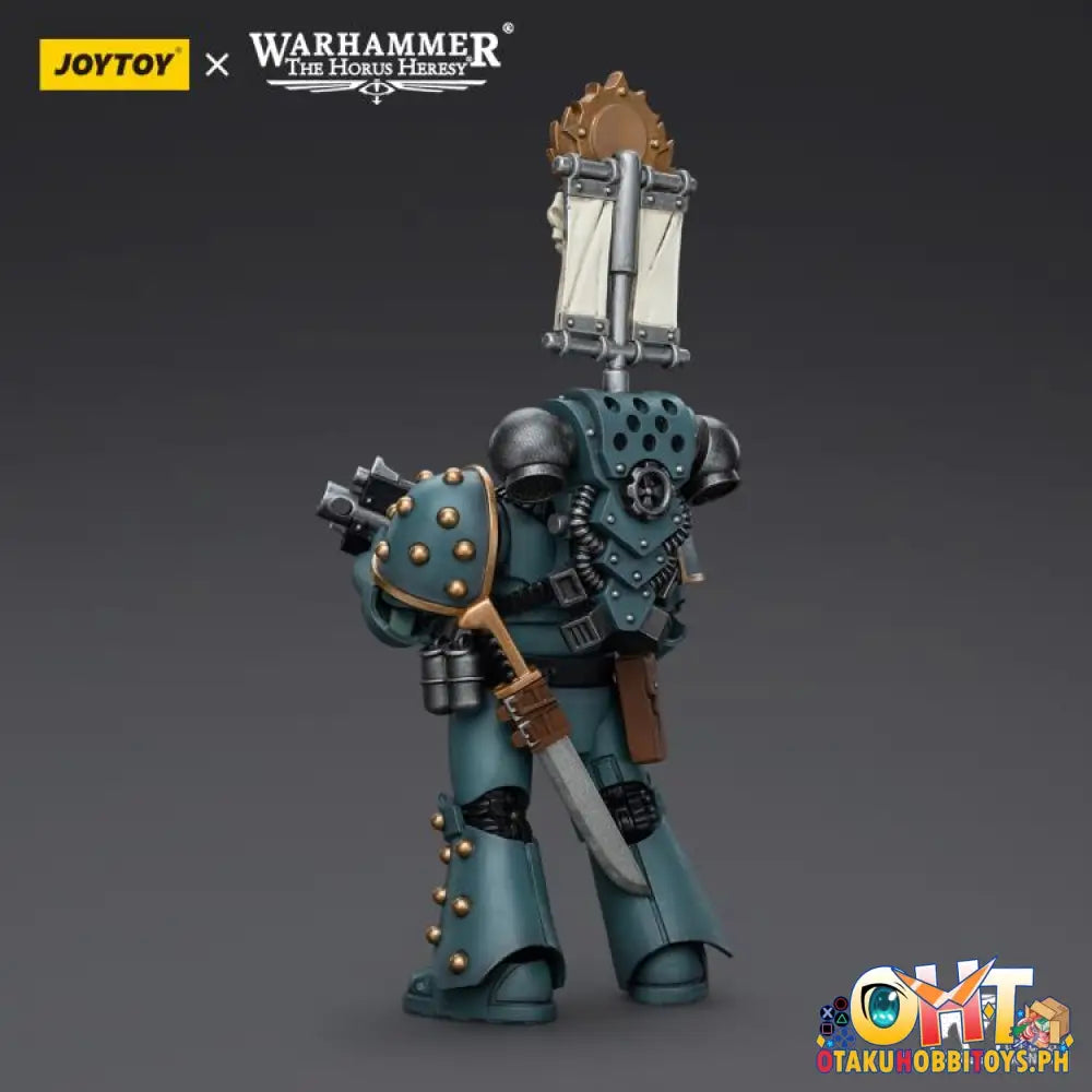 Joytoy Warhammer 40K 1/18 Sons Of Horus Mkiv Tactical Squad Legionary With Legion Vexilla Jt9589