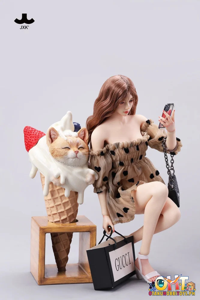 Jxk Kitty Cone Scale Figure