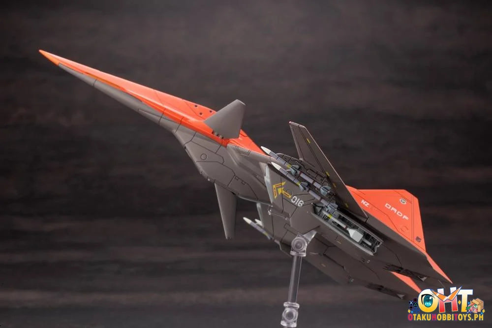 Kotobukiya Ace Combat 1/144 ADF-01 (Rerelease) - Plastic Model
