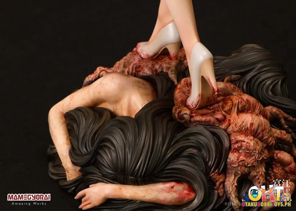 Kotobukiya Junji Ito × Yoshiki Fujimoto Tomie Collaboration Statue Scale Figure