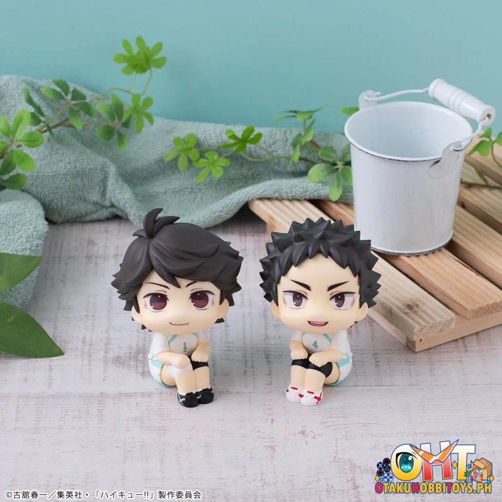 Lookup Haikyu!! Toru Oikawa Hajime Iwaizumi Uniform Ver. Set [With Gift] Chibi Figure