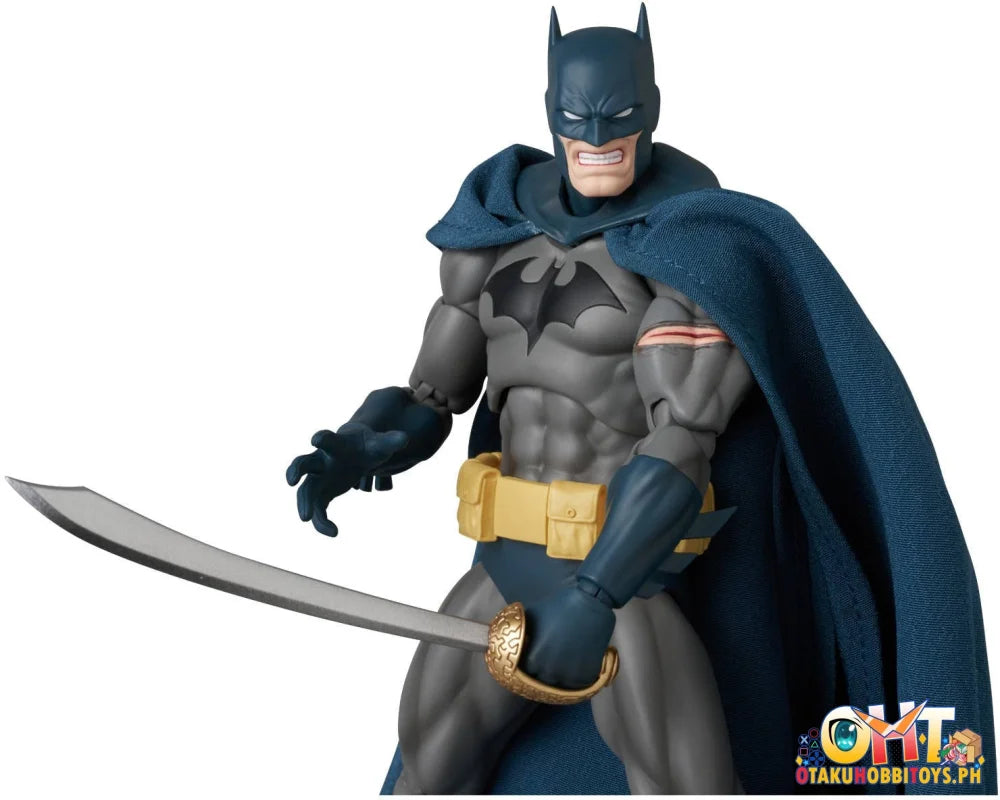 MEDICOM TOYS MAFEX BATMAN DAMAGE Ver. (BATMAN: HUSH Ver.) Articulated Figure