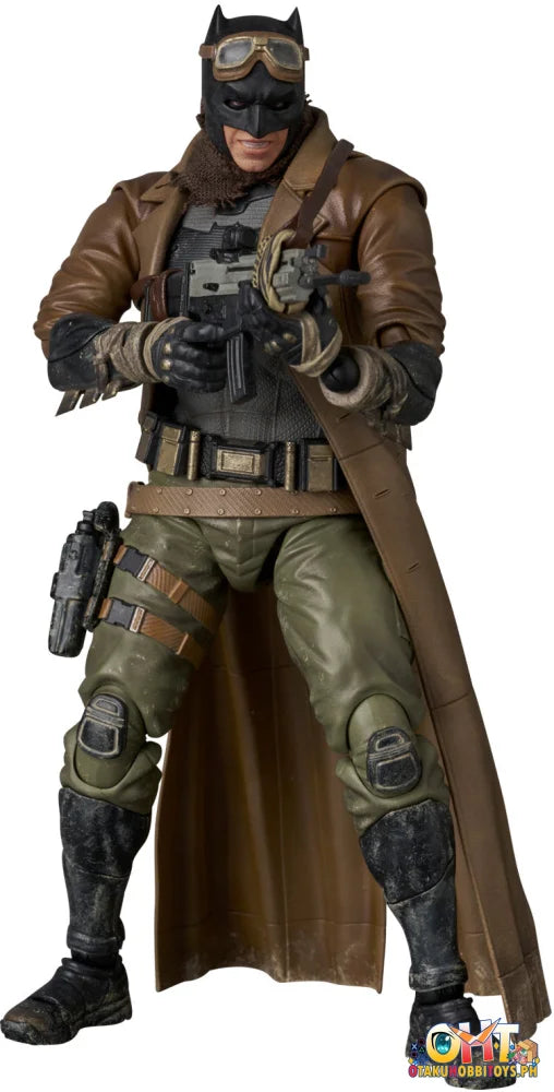Medicom Toys Mafex Knightmare Batman (Zack Snyder’s Justice League Ver.) Articulated Figure
