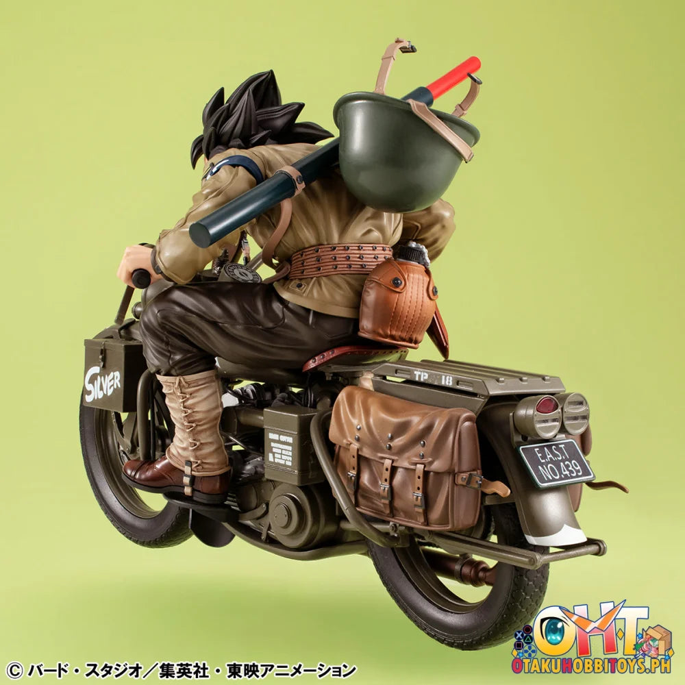 Megahouse DESKTOP REAL McCOYEX Dragon Ball Z Son Goku & Bike