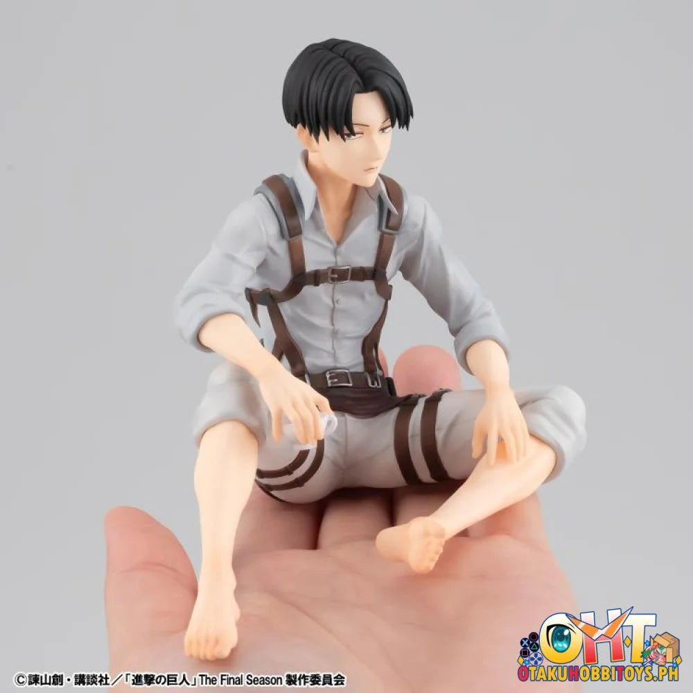 Megahouse G.E.M. Series Attack on Titan Palm Size Eren / Squad Captain Levi Set - Scale Figure