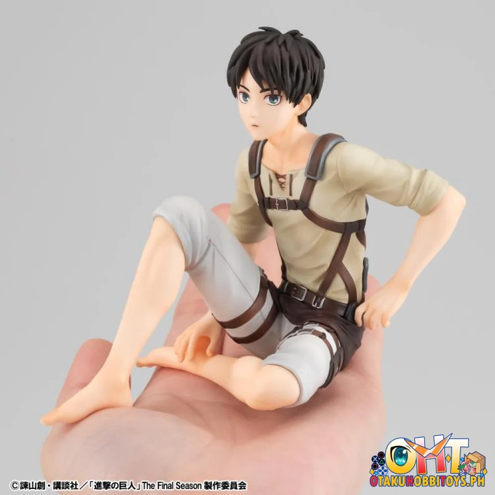 Megahouse G.E.M. Series Attack on Titan Palm Size Eren / Squad Captain Levi Set - Scale Figure