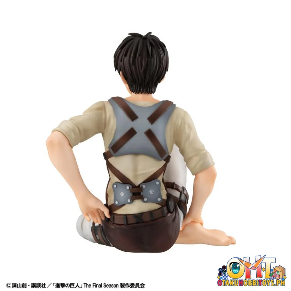 Megahouse G.E.M. Series Attack on Titan Palm Size Eren / Squad Captain Levi Set - Scale Figure