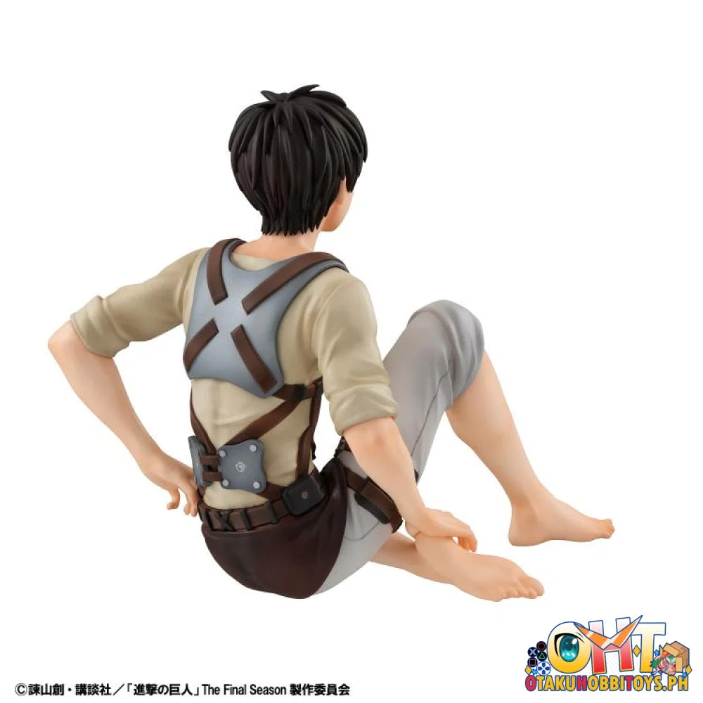 Megahouse G.E.M. Series Attack on Titan Palm Size Eren / Squad Captain Levi Set - Scale Figure