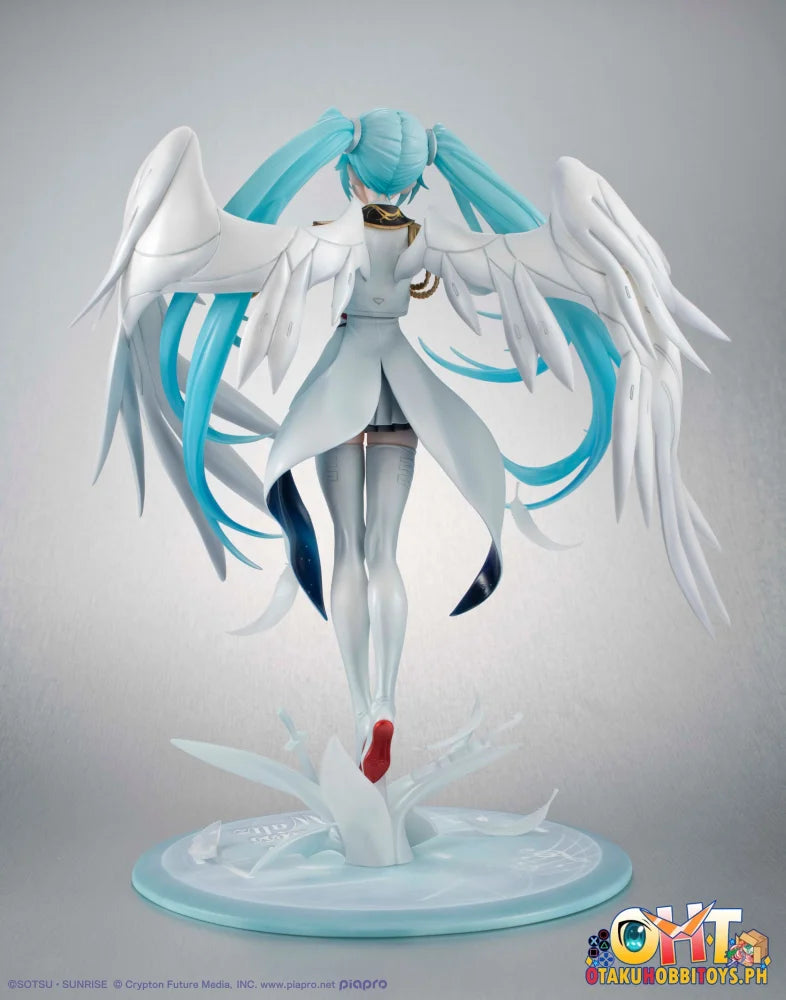 Megahouse Lucrea Mobile Suit Gundam 45th Anniversary X Hatsune Miku Hatsune Miku X Wing Gundam Zero EW Scale Figure