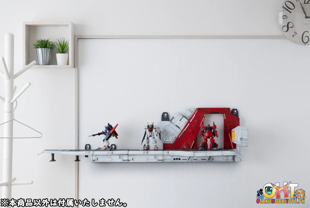 Megahouse Realistic Model Series: MOBILE SUIT Z GUNDAM (1/144 HG series) Nahel Argama catapult deck 40th Anniversary