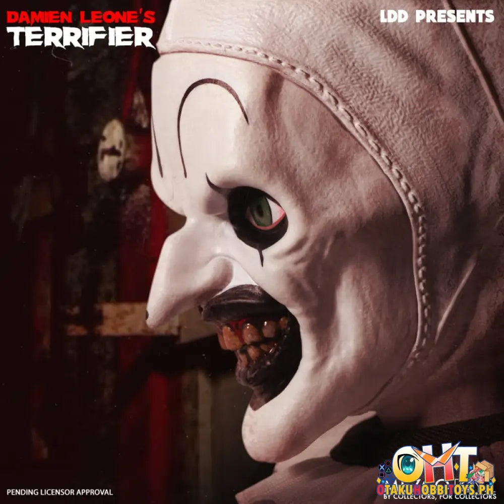 Mezco Ldd Presents Terrifier: Art The Clown