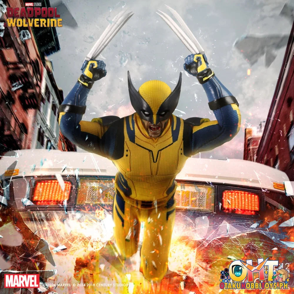 Mezco One:12 Collective Deadpool & Wolverine: Wolverine Deluxe Editon Articulated Figure