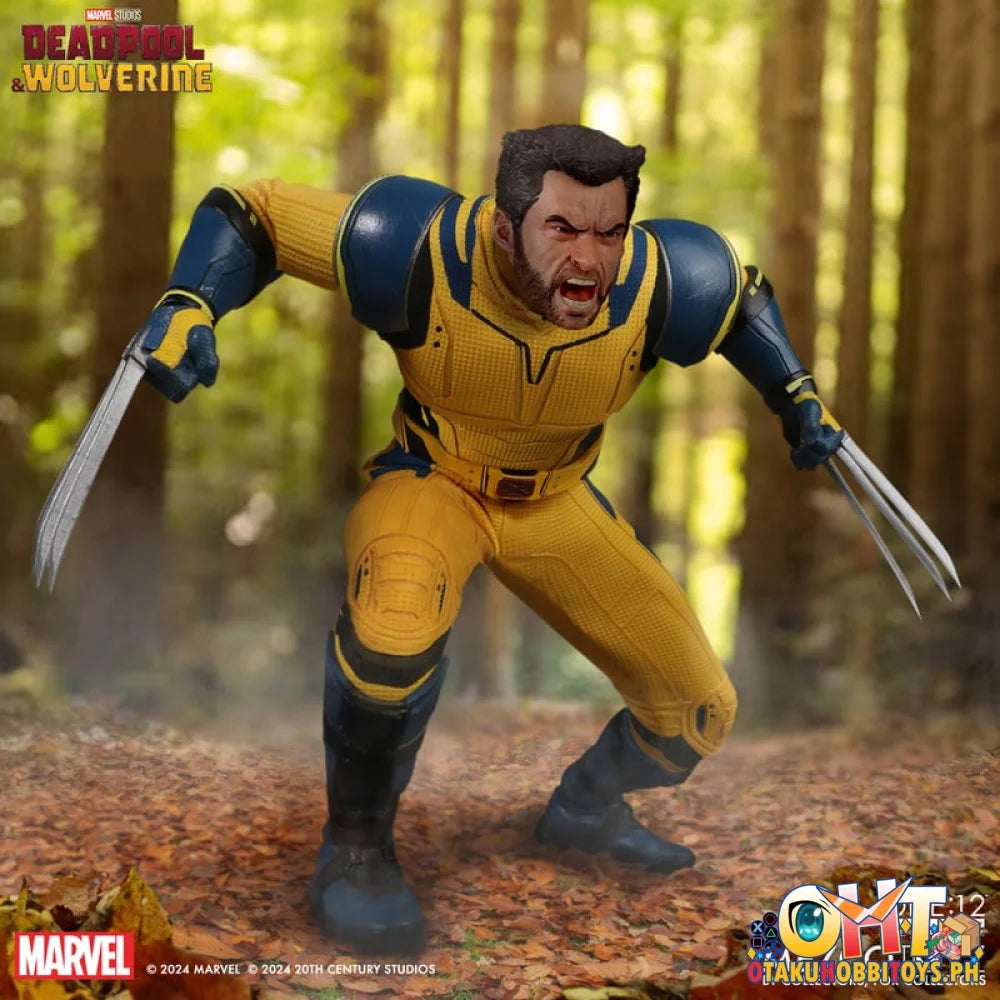 Mezco One:12 Collective Deadpool & Wolverine: Wolverine Deluxe Editon Articulated Figure