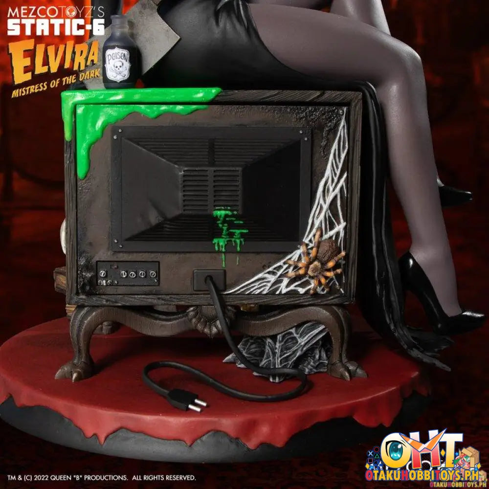 Mezco Static-6 Elvira® Mistress Of The Dark
