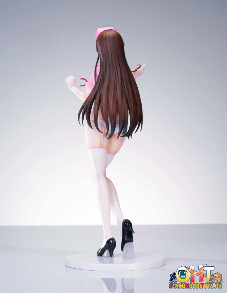 Momoroser 1/6 Konata Nurse Ver. Scale Figure