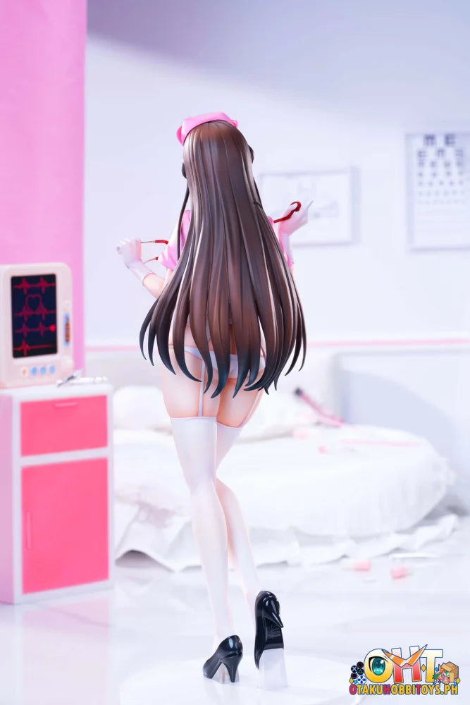 Momoroser 1/6 Konata Nurse Ver. Scale Figure