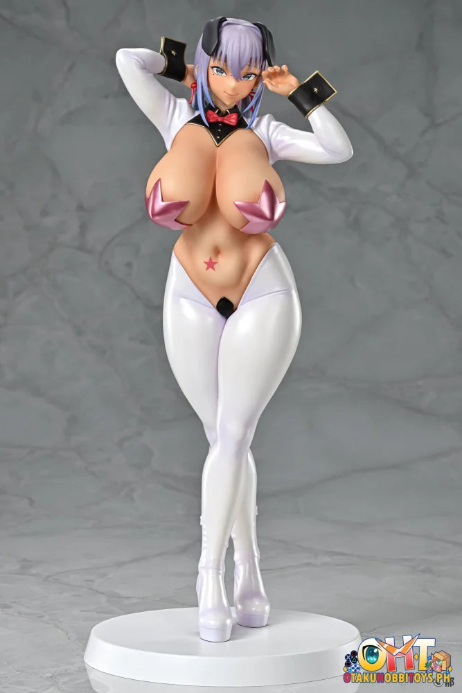 Q-Six 1/5 Ami-Chan Reverse Bunny Suntan Ver Scale Figure