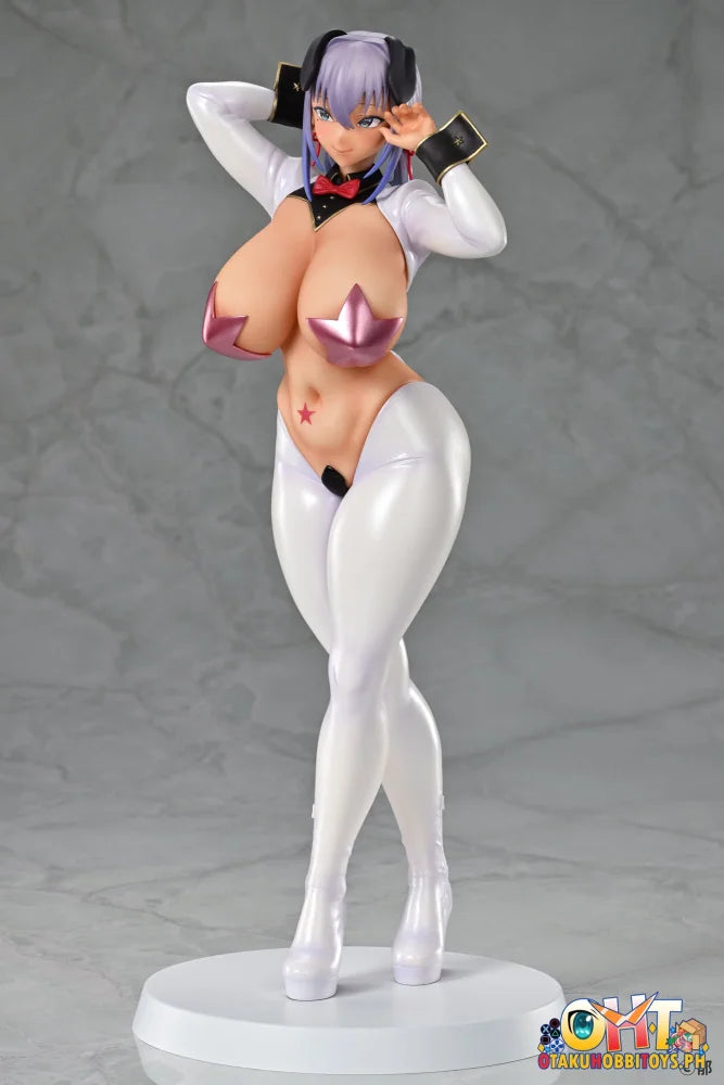 Q-Six 1/5 Ami-Chan Reverse Bunny Suntan Ver Scale Figure