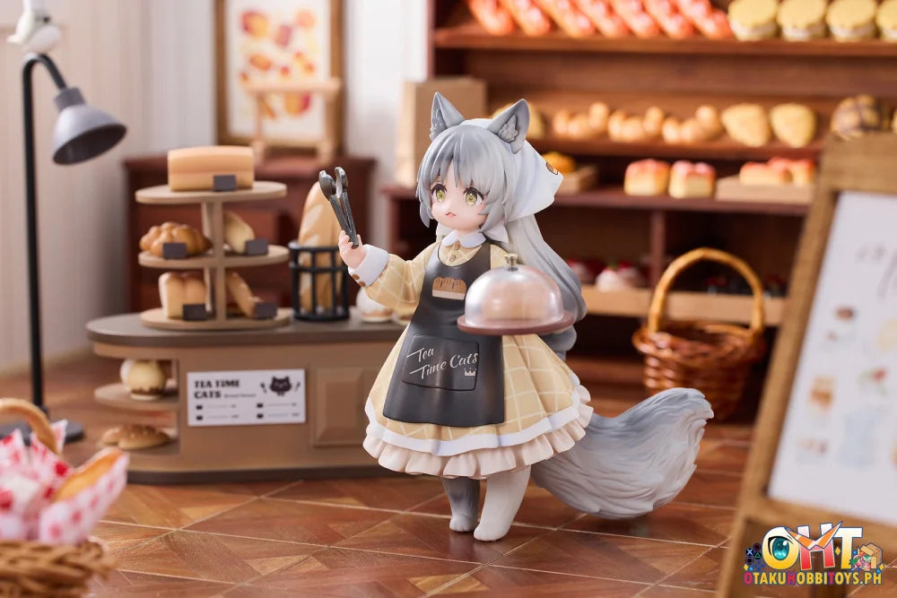 Riobose Tea Time Cats - Cat Town Bakery Staff & Customer Set Scale Figure