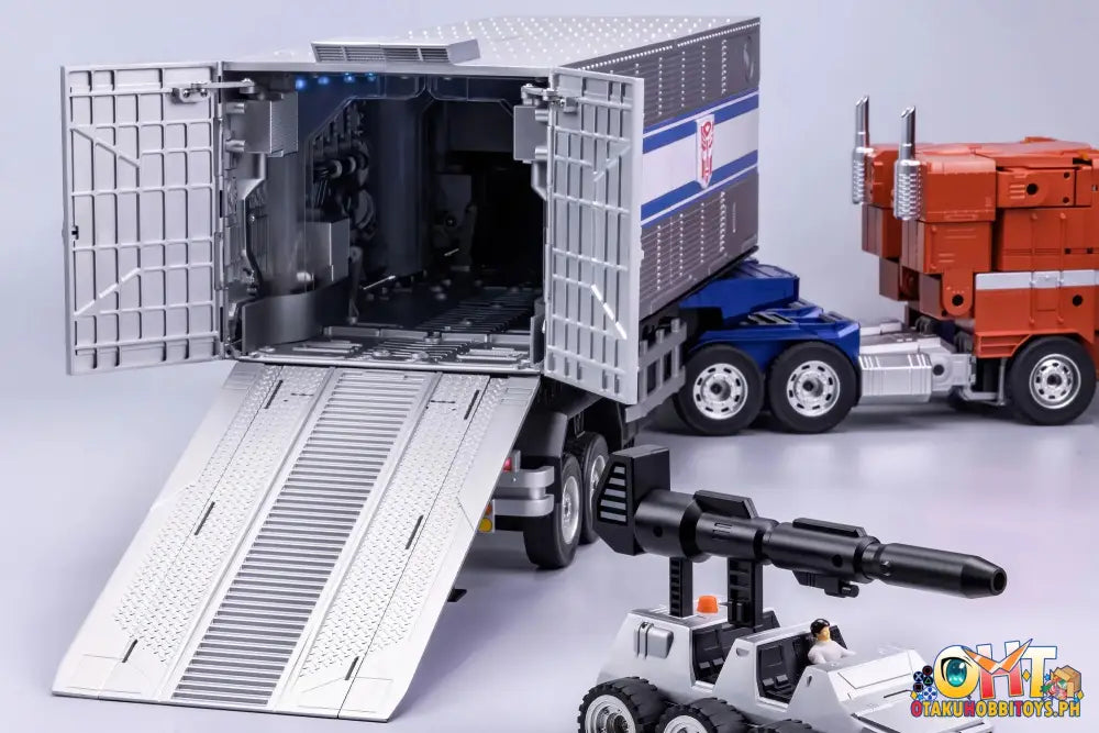 Robosen Optimus Prime English Version Articulated Figure