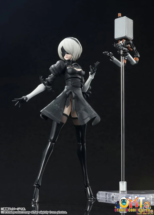 S.h.figuarts 2B - Nier: Automata Ver1.1A On Hand