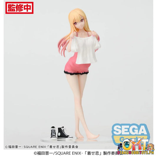 Sega Luminasta ’My Dress-Up Darling’ ’Marin Kitagawa’ -Trying On- Prize Figure