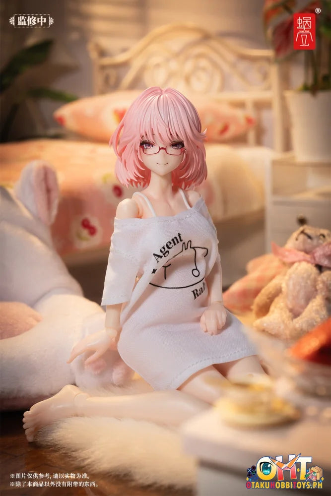 Snail Shell 1/12 Aileen Loungewear RA-01L & 1/12 universal light pink plush fabric coat Articulated Figure Plush Doll