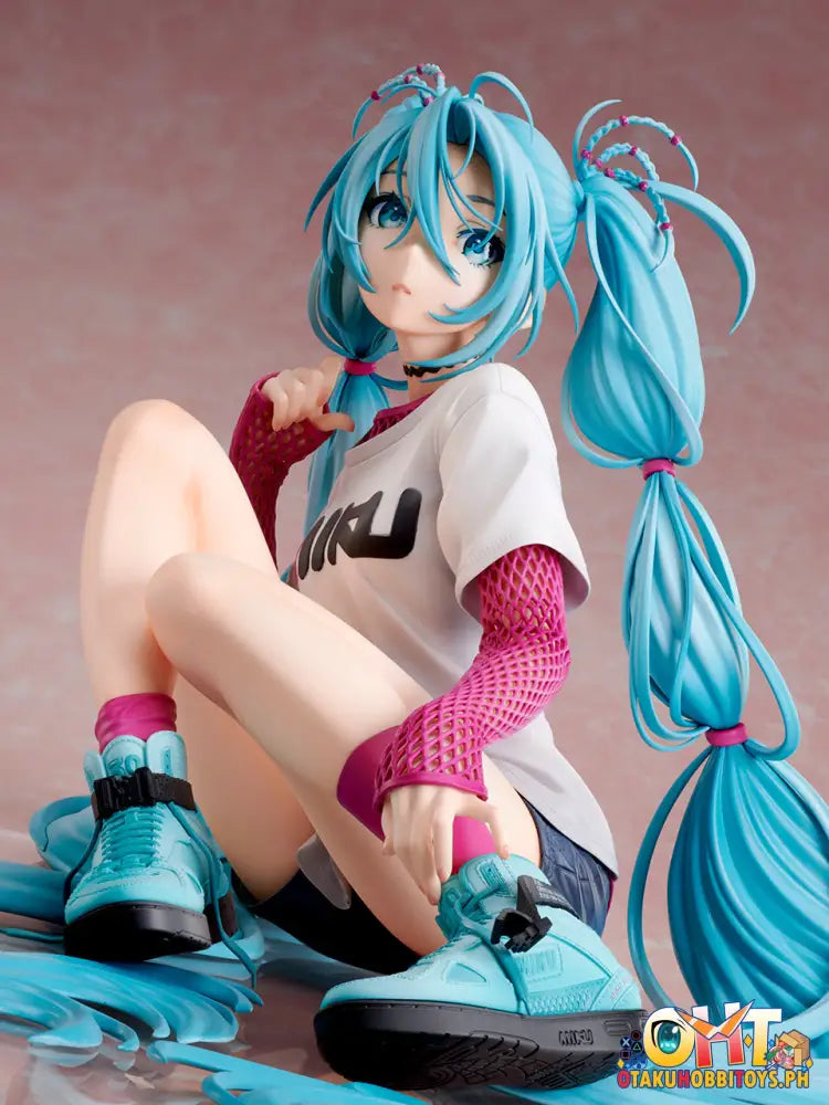 Stronger Vocaloid 1/4 Hatsune Miku×Yoneyama Mai The Latest Street Style ’Cute’ Scale Figure
