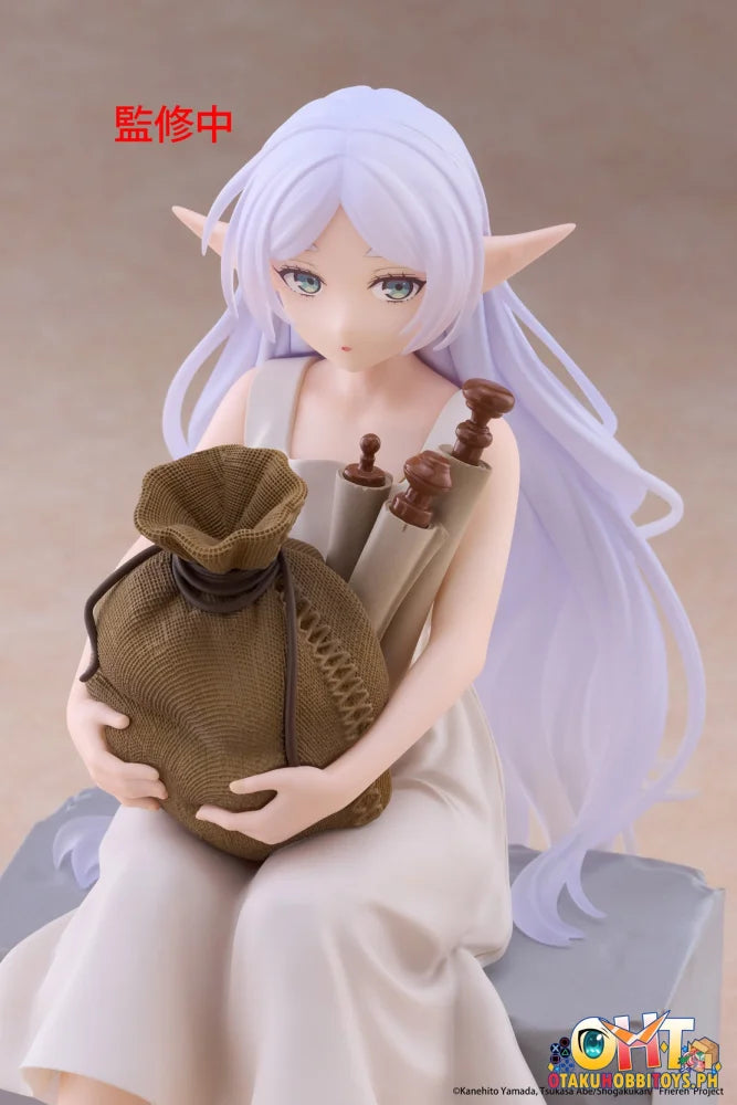 TAITO Frieren: Beyond Journey’s End Frieren Beyond Journey’s End Desktop Cute Figure - Frieren (In training Ver.)