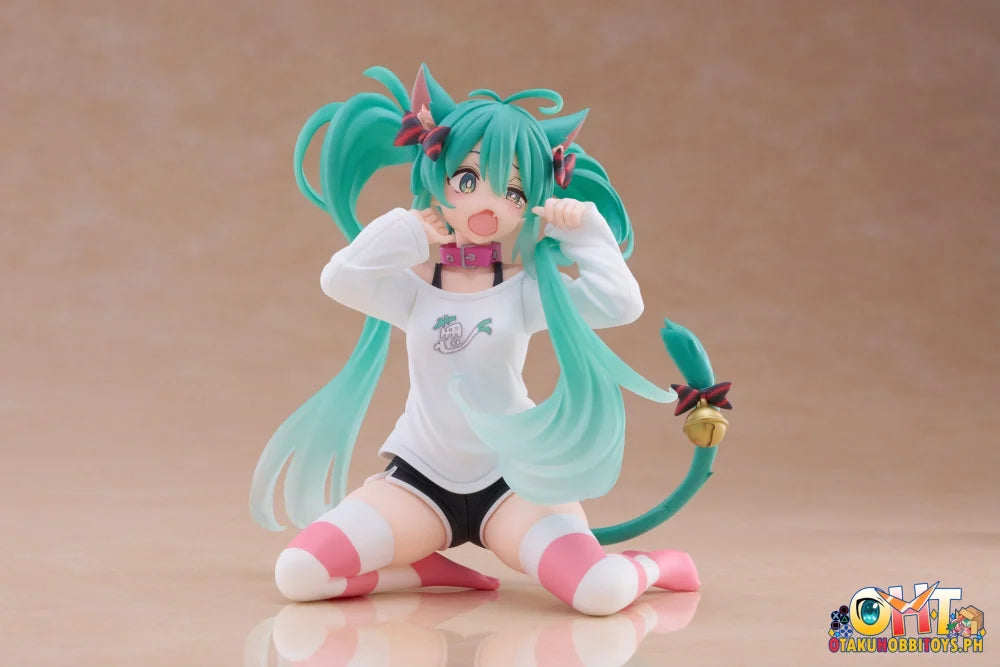 Taito Hatsune Miku Desktop Cute Figure Prize Figure