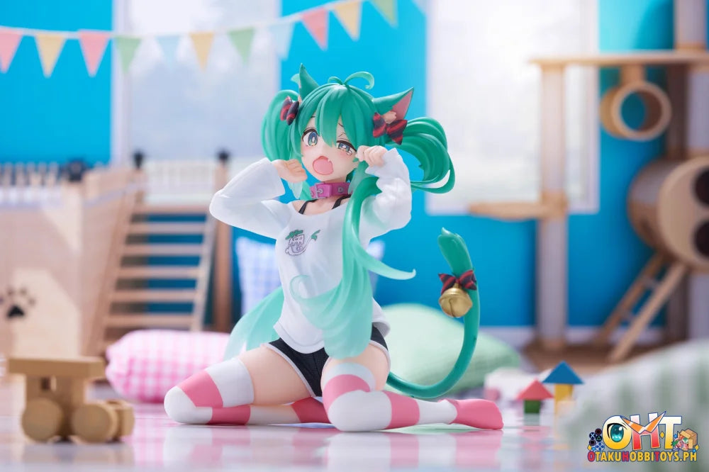 Taito Hatsune Miku Desktop Cute Figure Prize Figure
