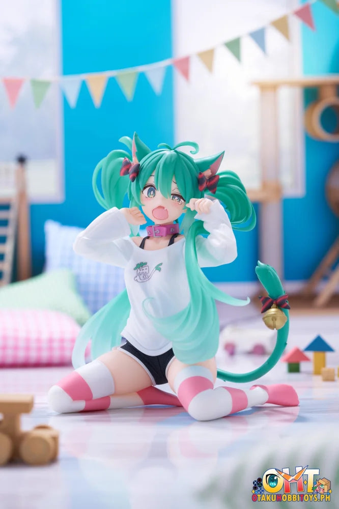 Taito Hatsune Miku Desktop Cute Figure Prize Figure