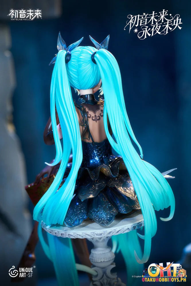 UNiQUE ART 1/6 Hatsune Miku Scale Figure