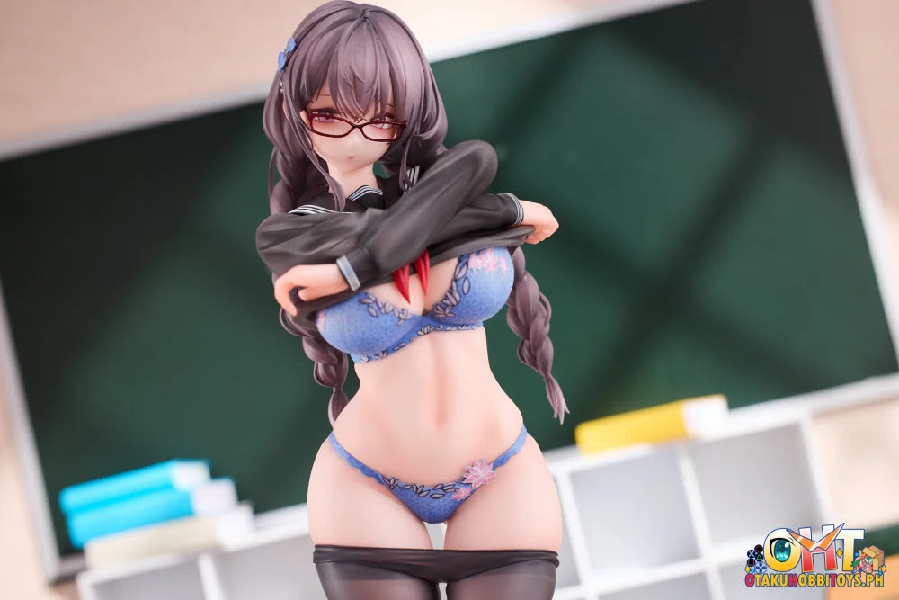 Uya 1/6 Gap Glasses Girl Who Doesn’t Want To Take Physical Education Class Scale Figure