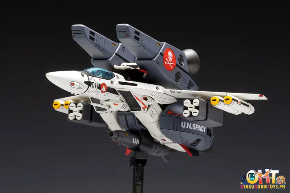 Wave The Super Dimension Fortress Macross Vf-1S/A Valkyrie [Fighter] Plastic Model Kit